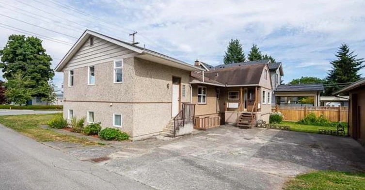 904 First Street, New Westminster, BC, V3L 2J2 - 2