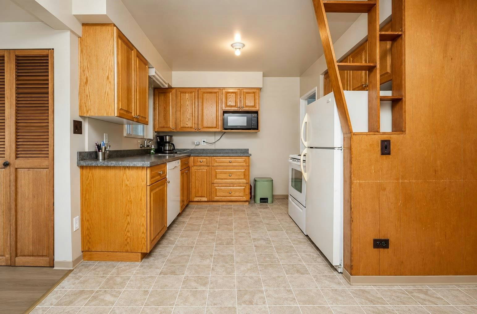 904 First Street, New Westminster, BC, V3L 2J2 - 7