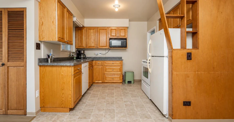904 First Street, New Westminster, BC, V3L 2J2 - 7