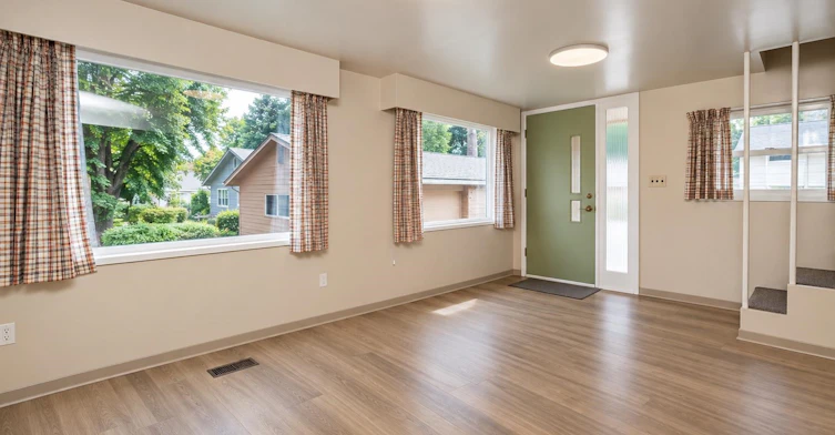 904 First Street, New Westminster, BC, V3L 2J2 - 5