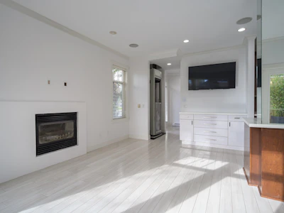 9-4780 55b Street - 5