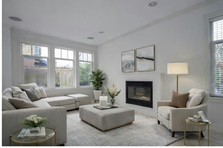 9-4780 55b Street - 2