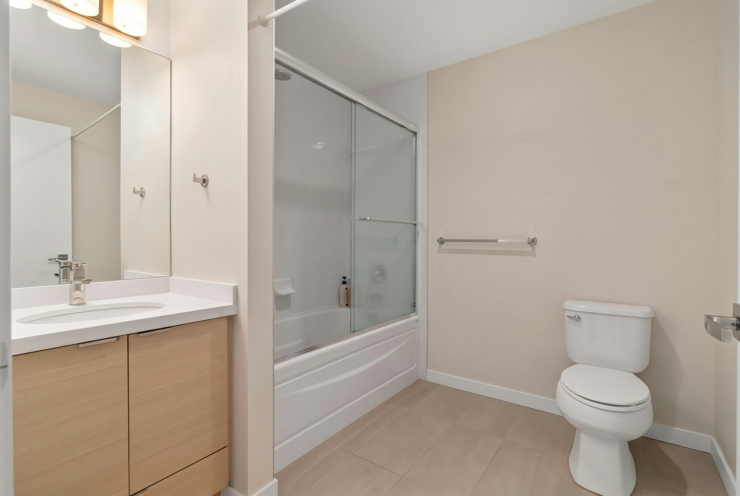 107-19201 66a Avenue, Surrey, BC, V4N 6N7 - 15