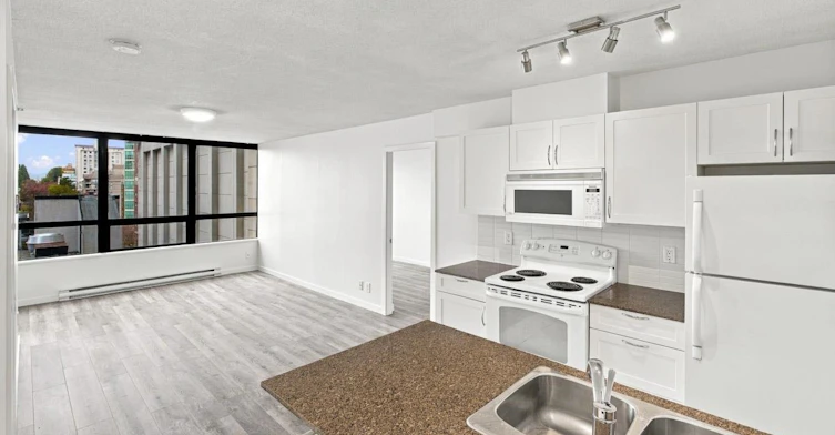 809-933 Hornby Street, Vancouver, BC, V6Z 3G4