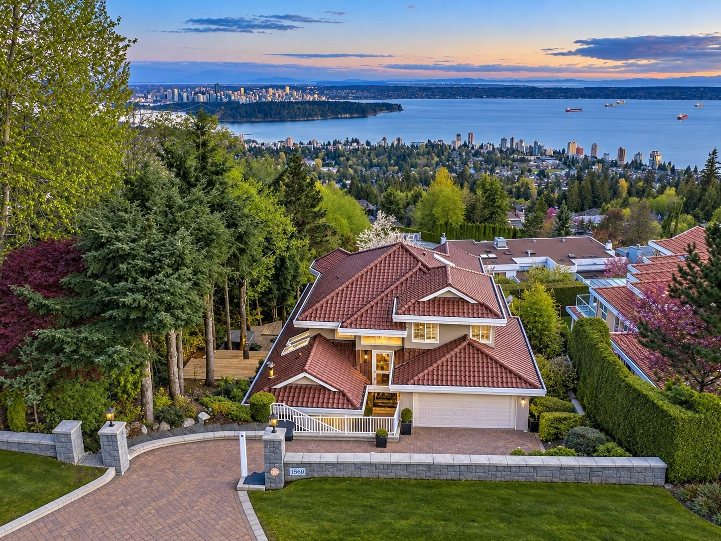 1560 Chippendale Court, West Vancouver, BC, V7S 3G6
