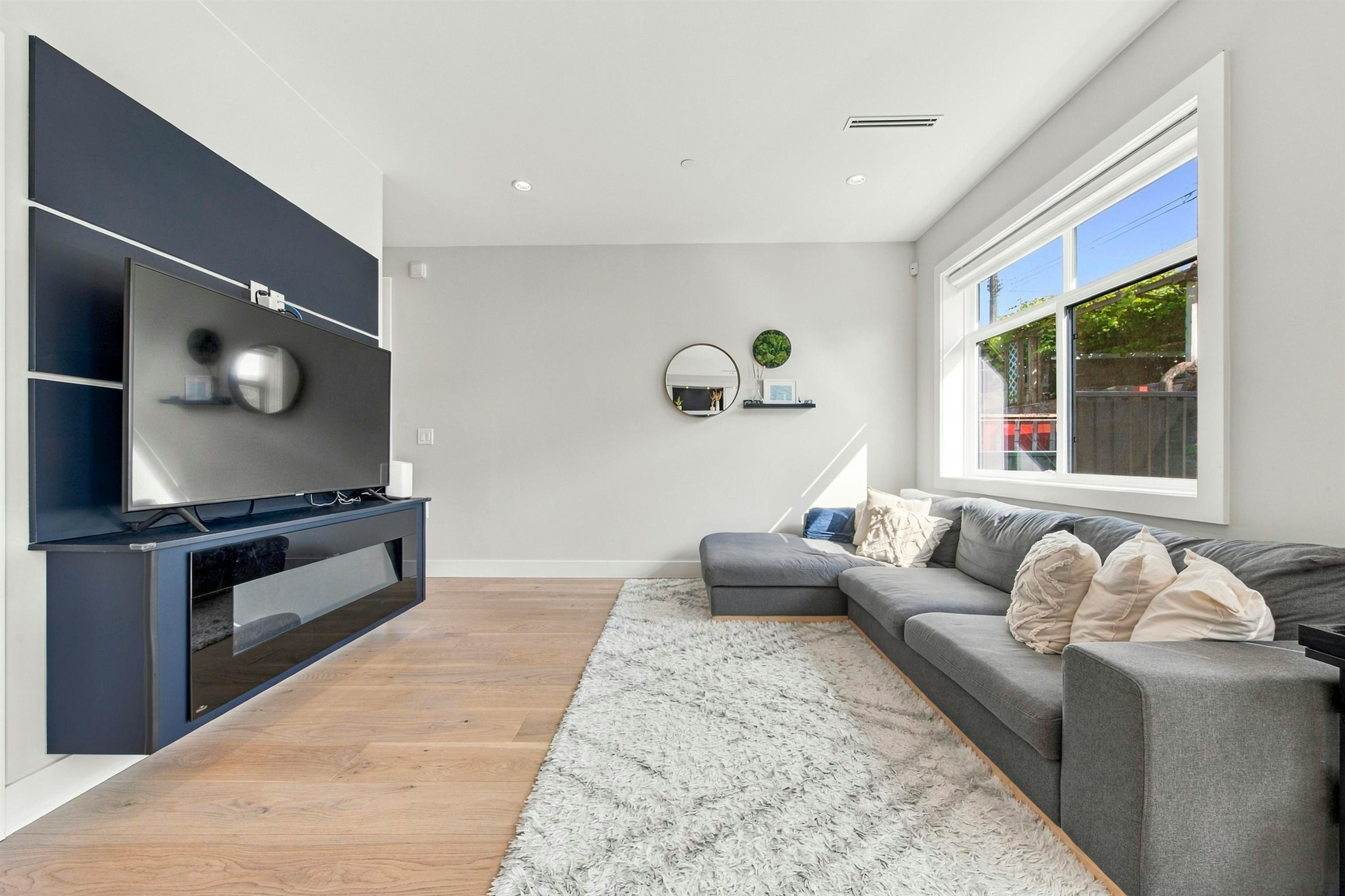 2178 Renfrew Street - 5