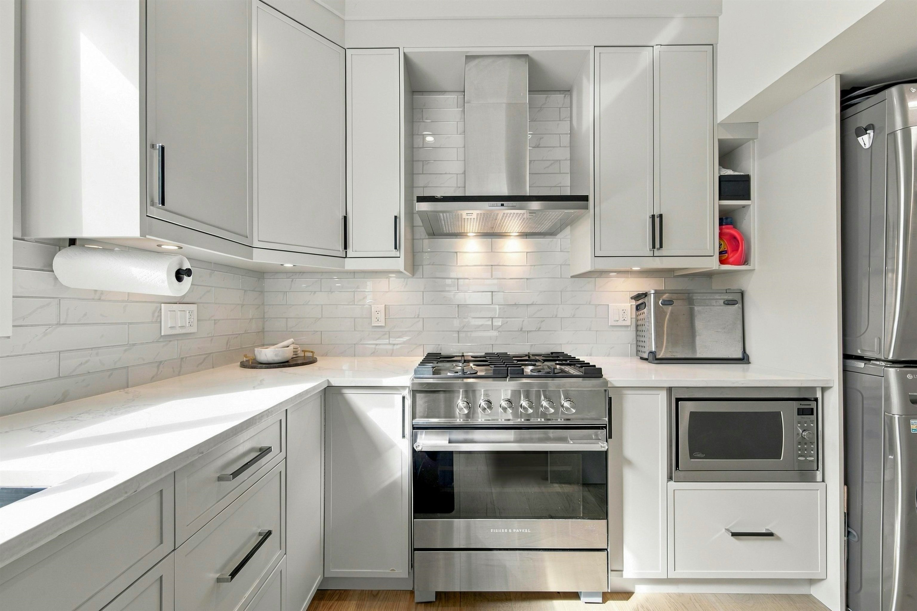 2178 Renfrew Street, Vancouver, BC, V5M 3J5 - 12