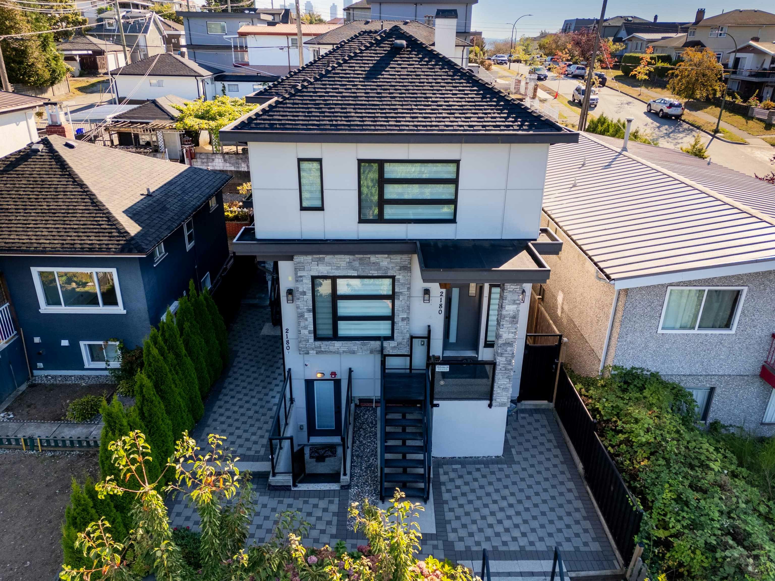 2178 Renfrew Street, Vancouver, BC, V5M 3J5