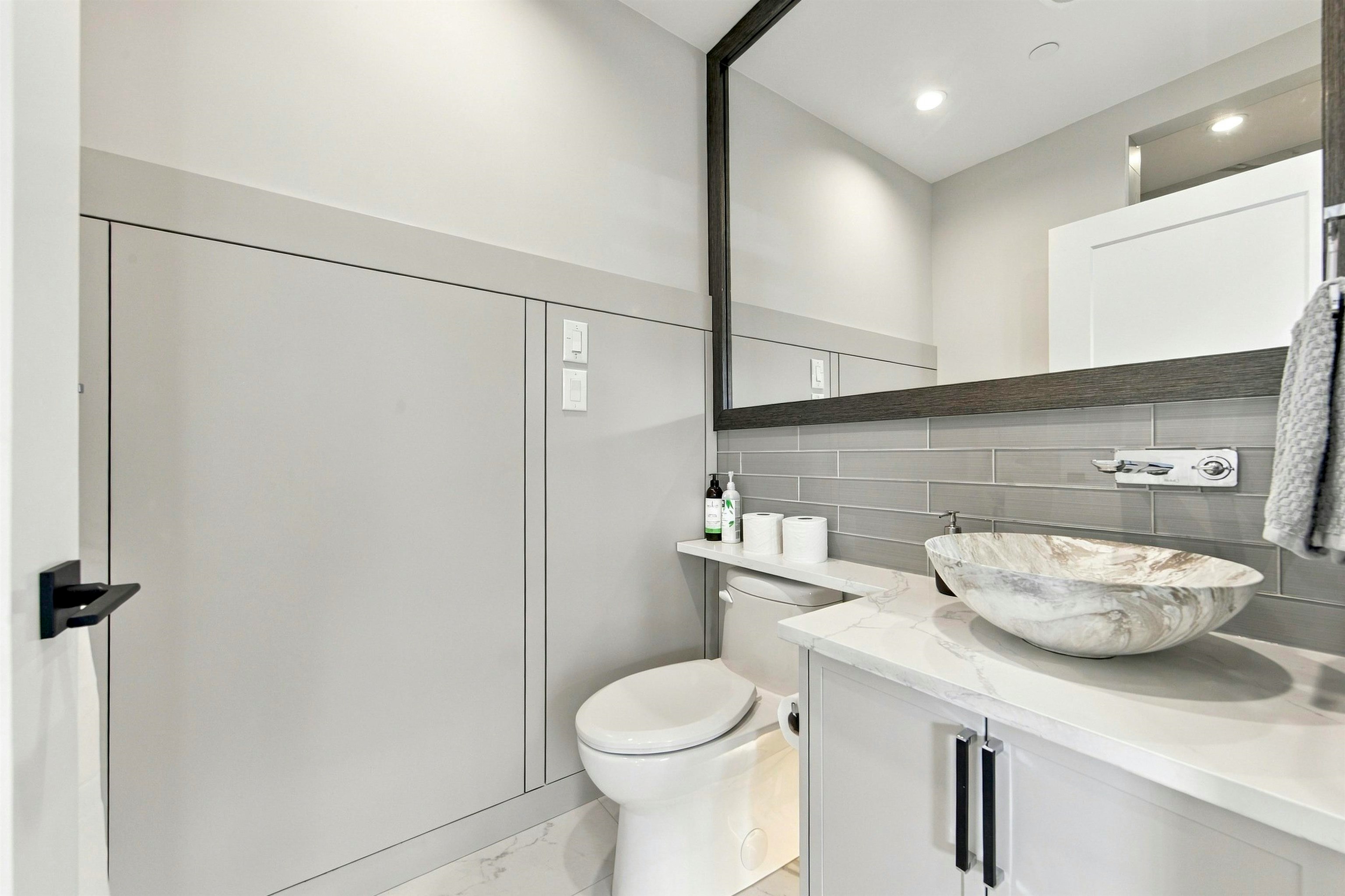 2178 Renfrew Street, Vancouver, BC, V5M 3J5 - 14