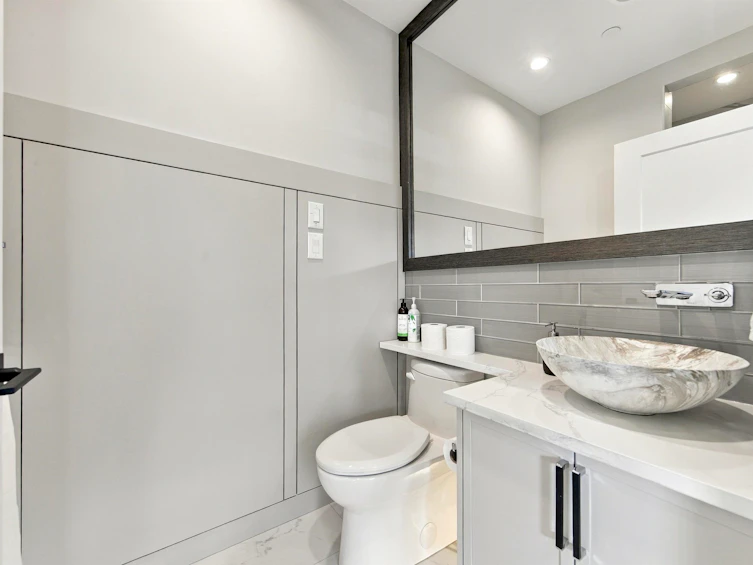 2178 Renfrew Street, Vancouver, BC, V5M 3J5 - 14
