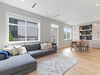 2178 Renfrew Street - 3