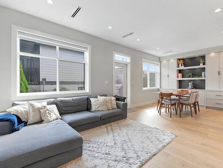 2178 Renfrew Street, Vancouver, BC, V5M 3J5 - 3