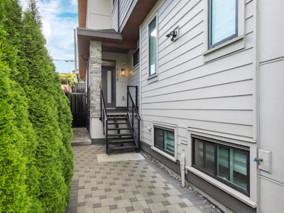 2178 Renfrew Street - 2