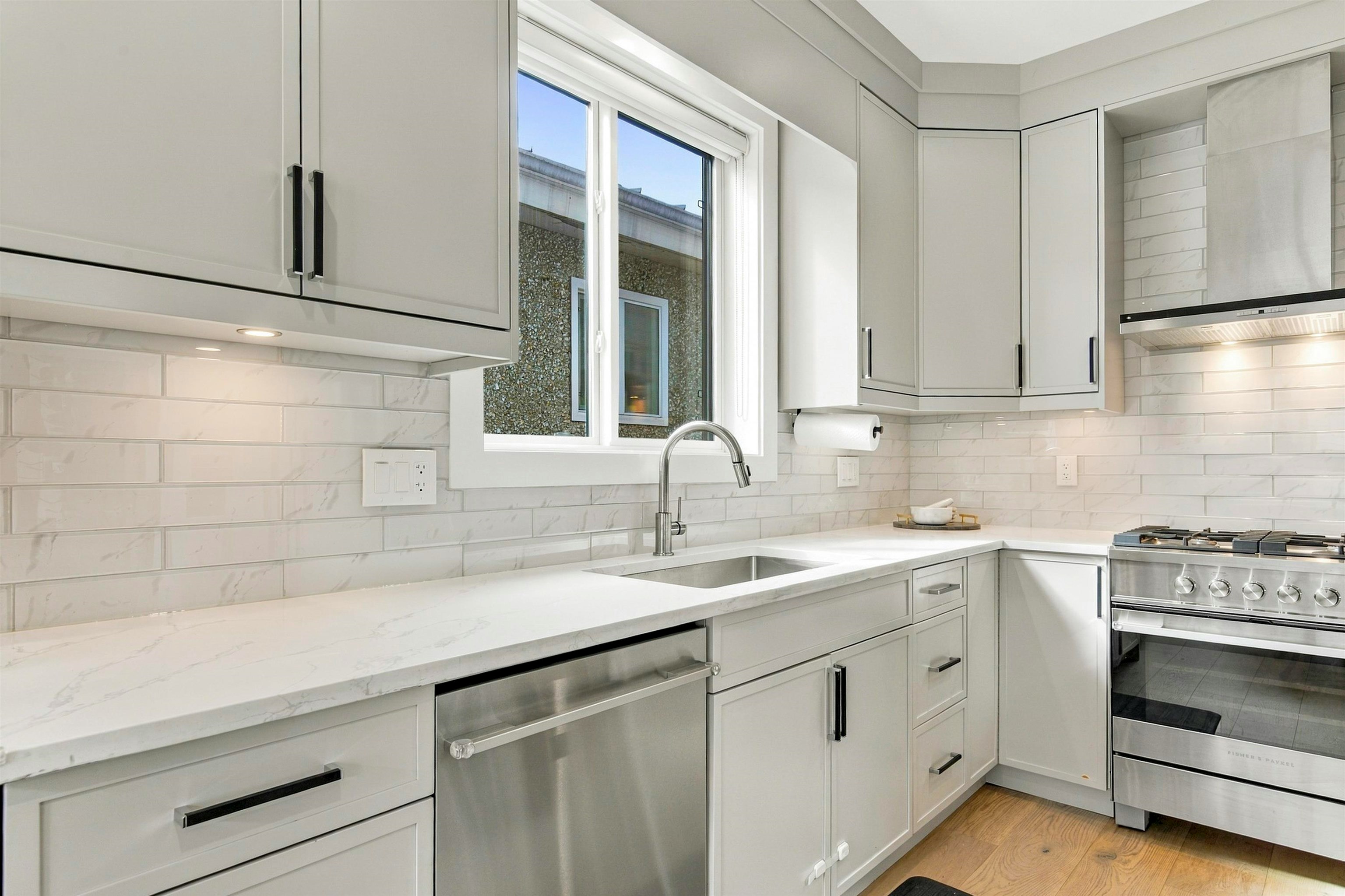 2178 Renfrew Street, Vancouver, BC, V5M 3J5 - 10