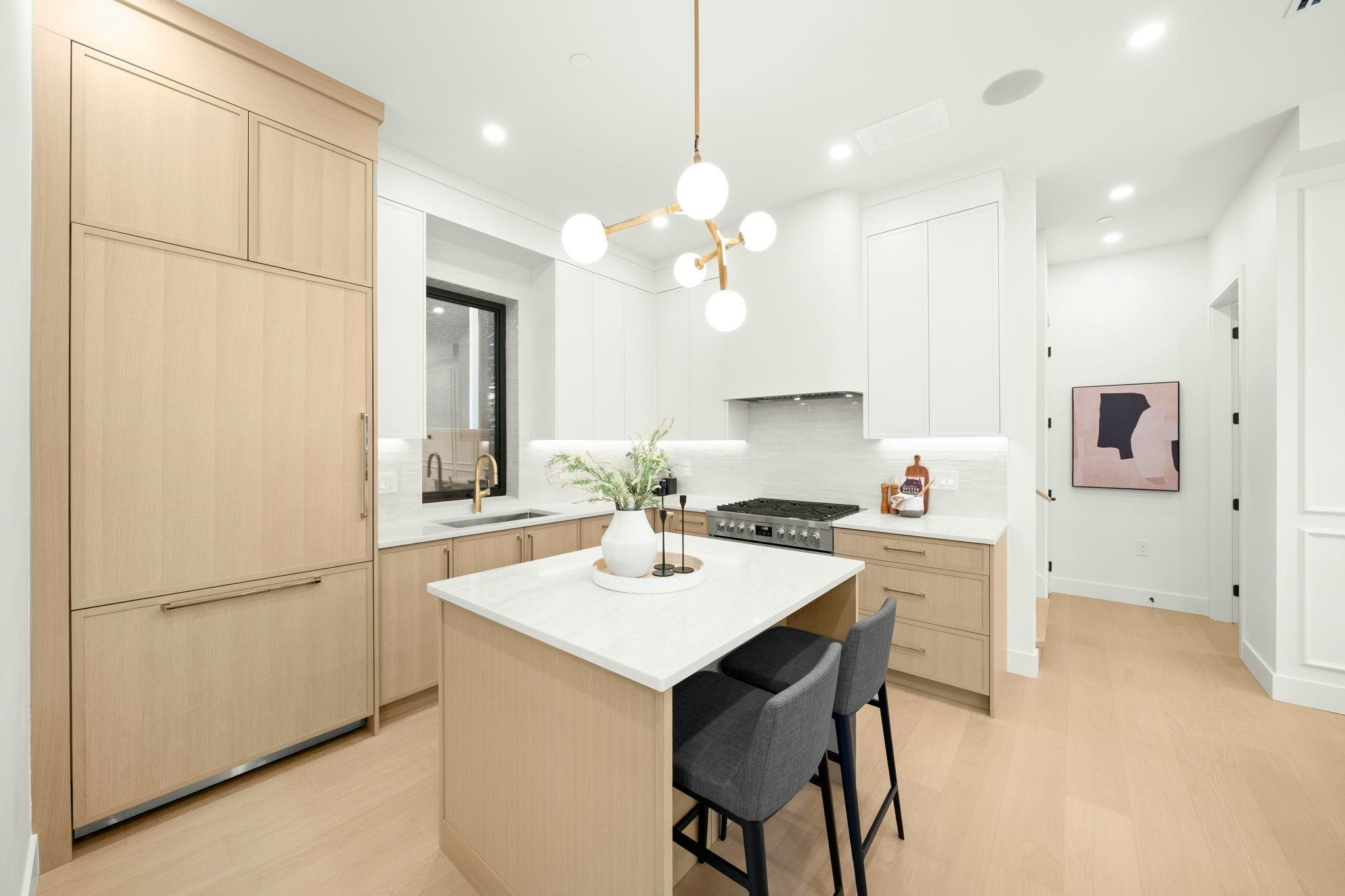 1095 E 14th Avenue, Vancouver, BC, V5T 2P1 - 10