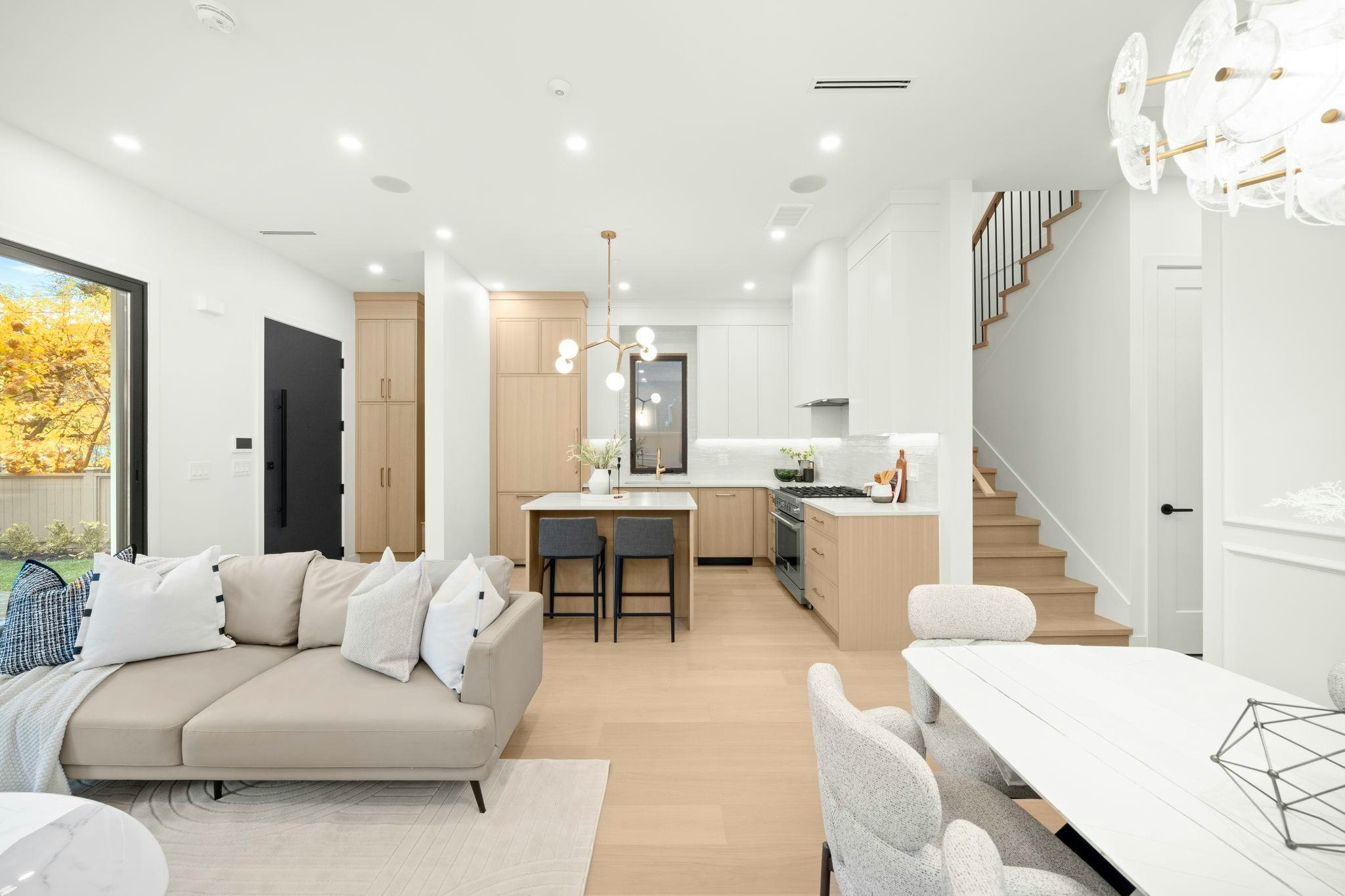 1095 E 14th Avenue, Vancouver, BC, V5T 2P1 - 14