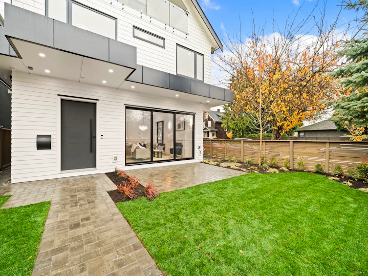 1095 E 14th Avenue, Vancouver, BC, V5T 2P1