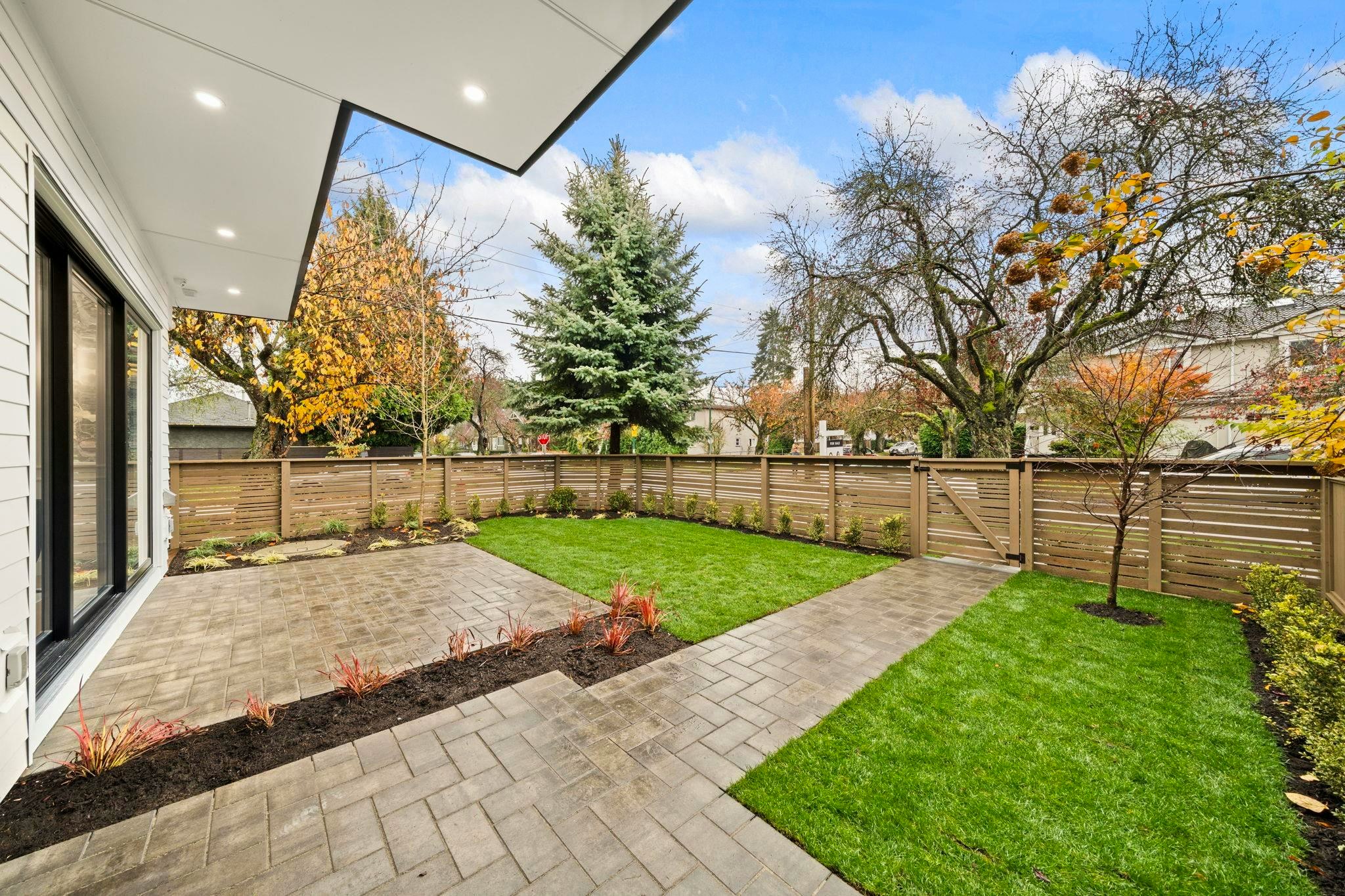 1095 E 14th Avenue - 4