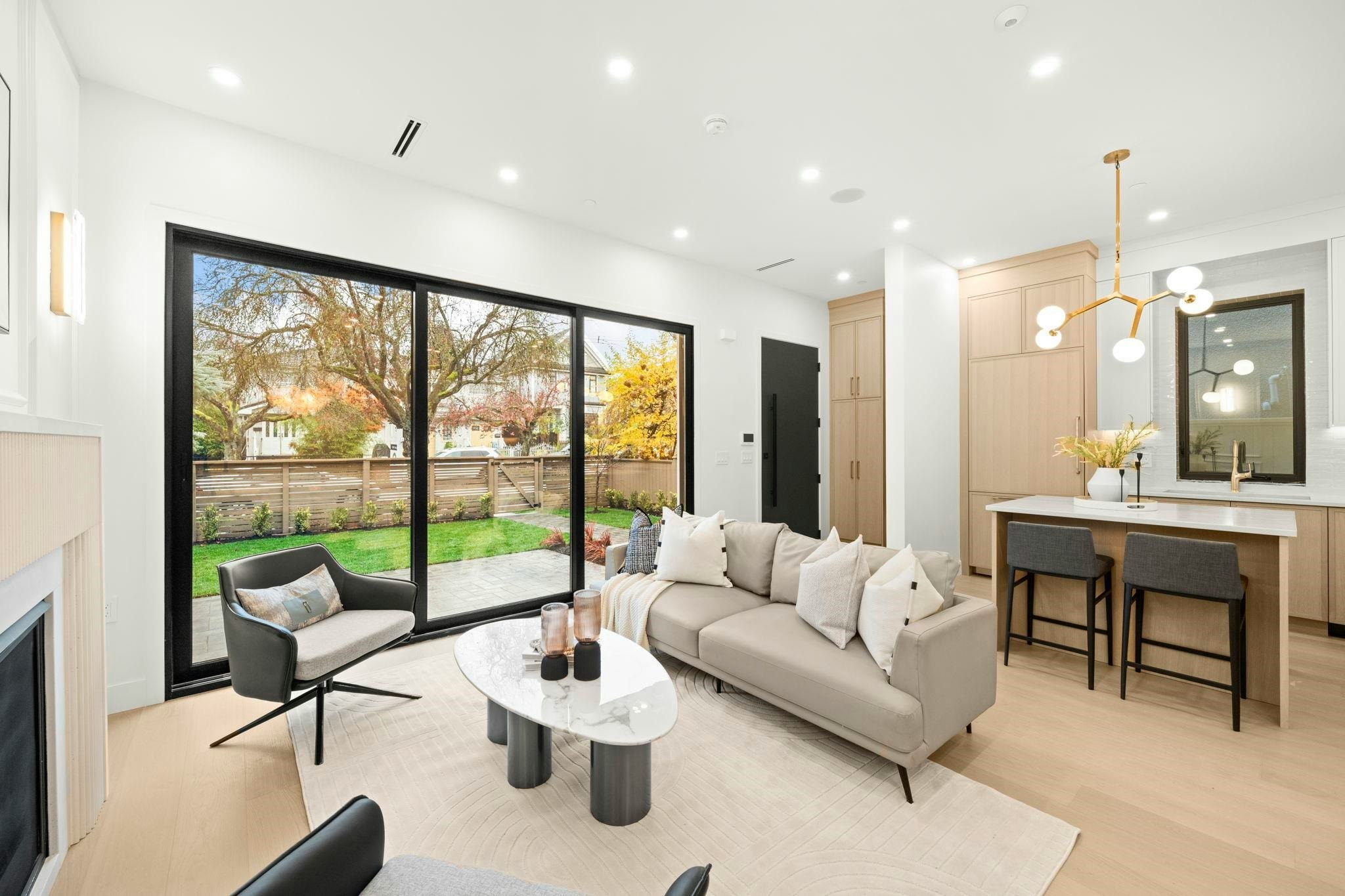 1095 E 14th Avenue, Vancouver, BC, V5T 2P1 - 13