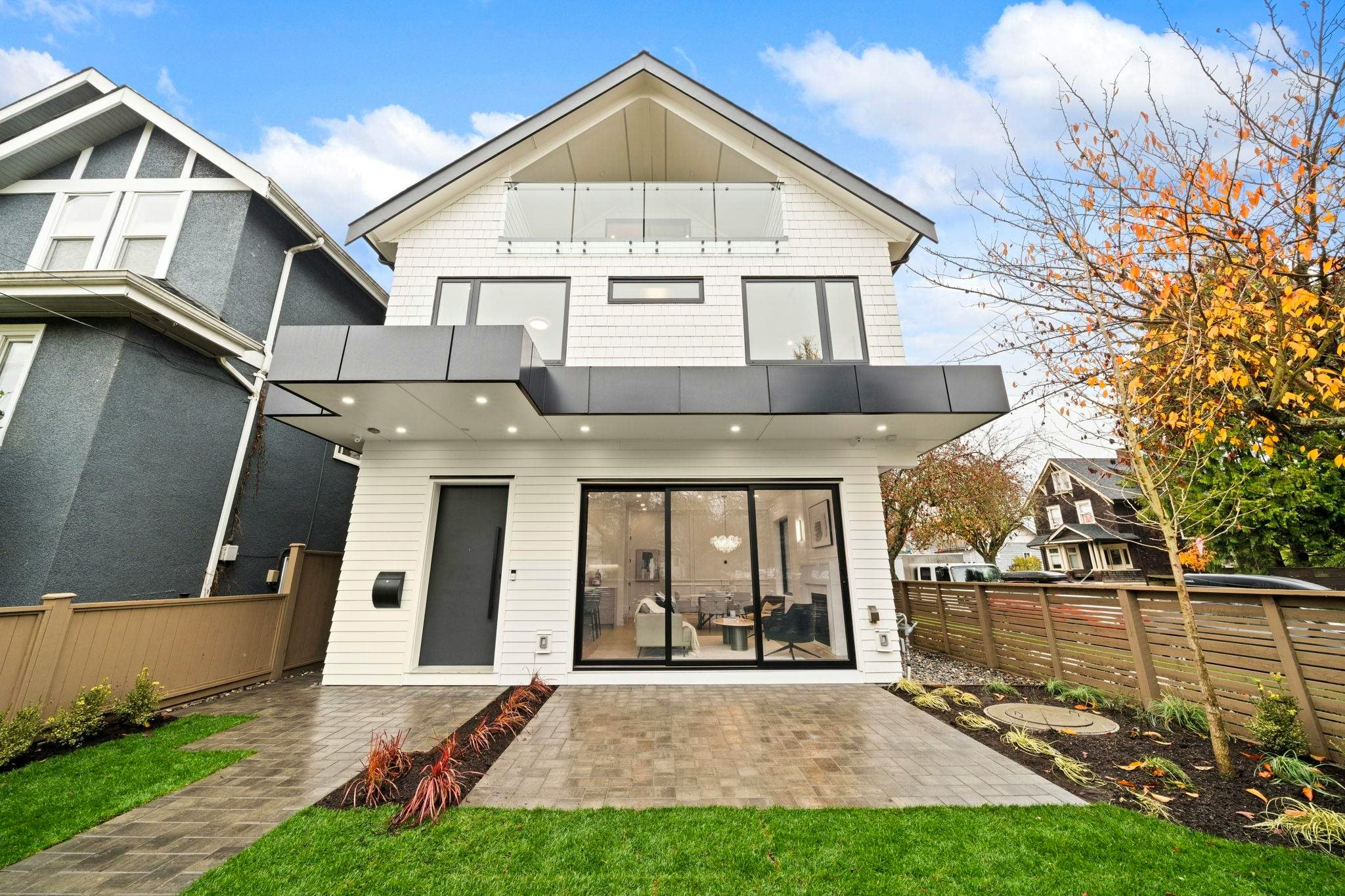 1095 E 14th Avenue - 2