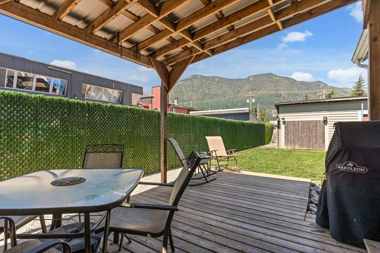 325 Hudson Bay Street, Hope, BC, V0X 1L0 - 16