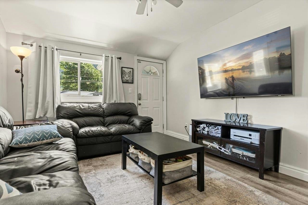325 Hudson Bay Street, Hope, BC, V0X 1L0 - 6