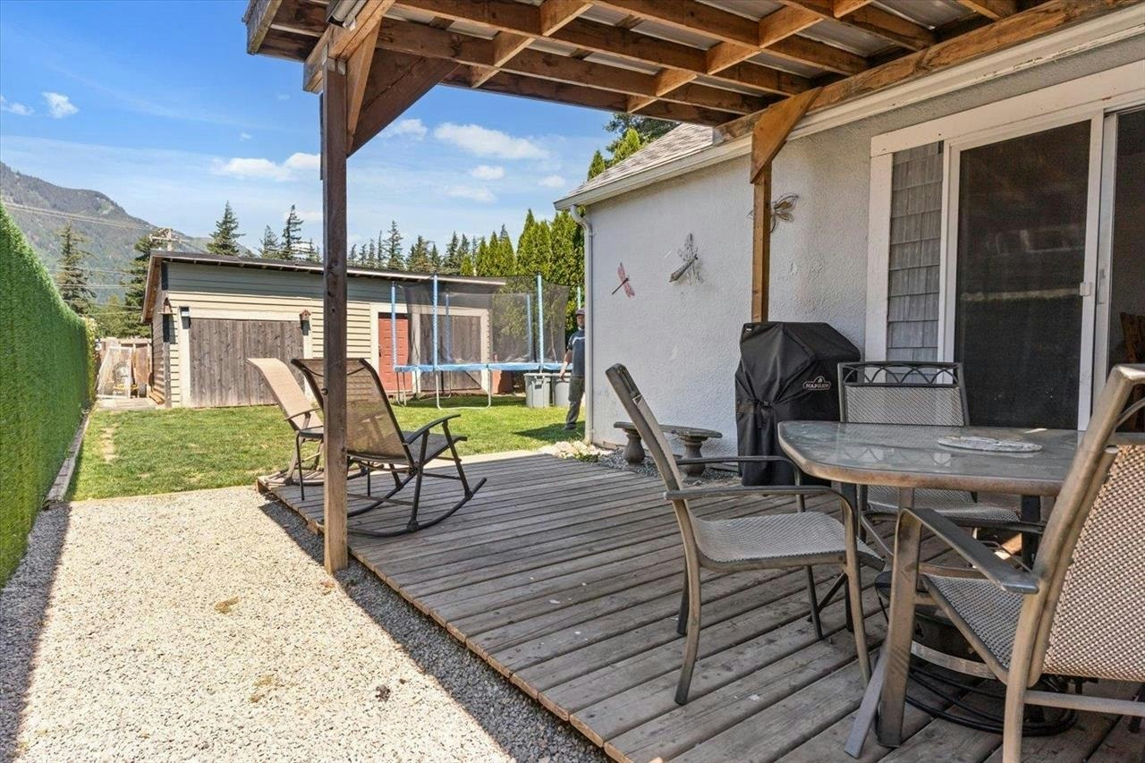 325 Hudson Bay Street, Hope, BC, V0X 1L0 - 17