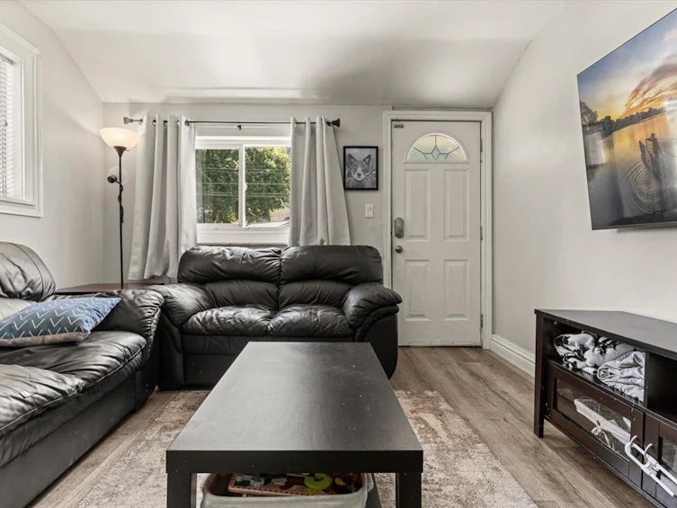 325 Hudson Bay Street, Hope, BC, V0X 1L0 - 8