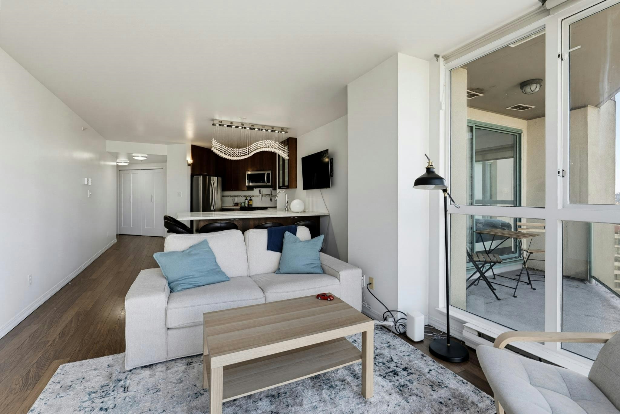 1401-907 Beach Avenue - 4