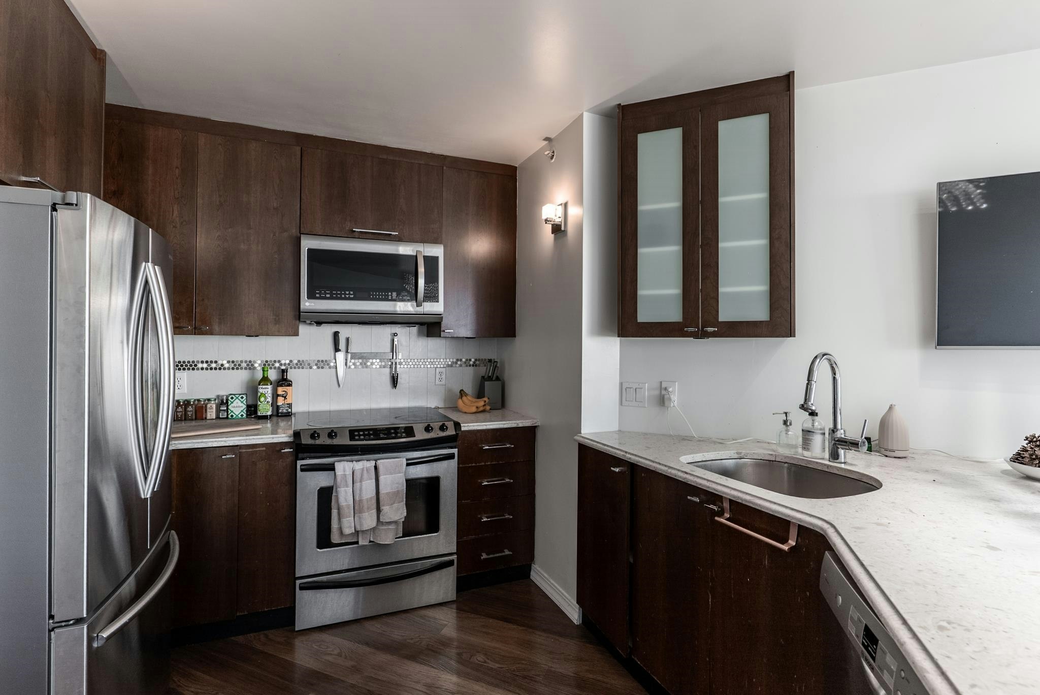 1401-907 Beach Avenue, Vancouver, BC, V6Z 2R3 - 8