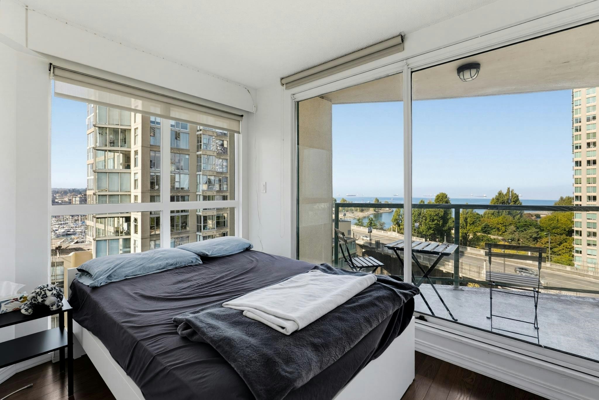 1401-907 Beach Avenue, Vancouver, BC, V6Z 2R3 - 24