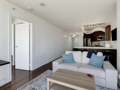1401-907 Beach Avenue - 5