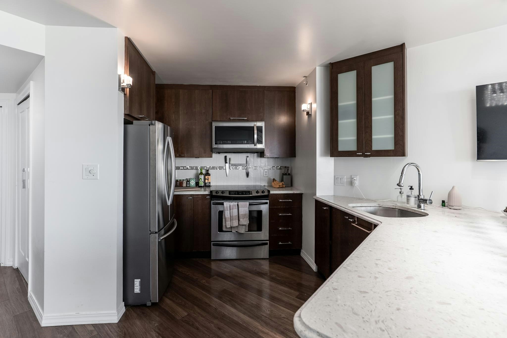1401-907 Beach Avenue, Vancouver, BC, V6Z 2R3 - 9