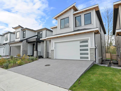 7523 205 Street - 2