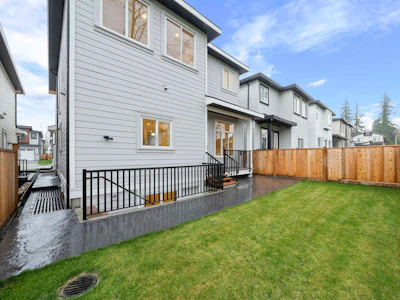 7523 205 Street - 4