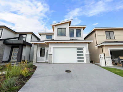 7523 205 Street - 3