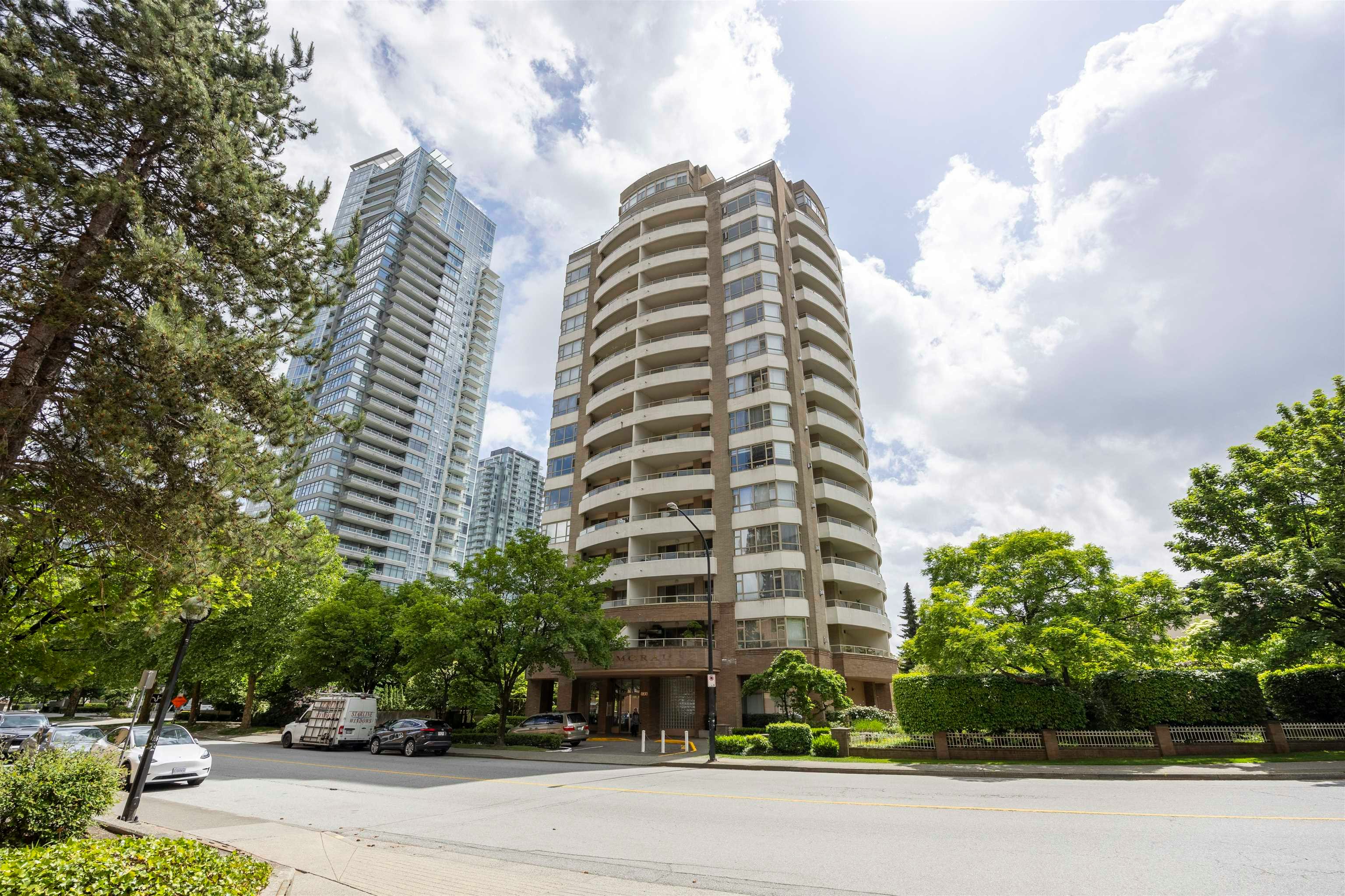 401-4830 Bennett Street, Burnaby, BC, V5H 4P6