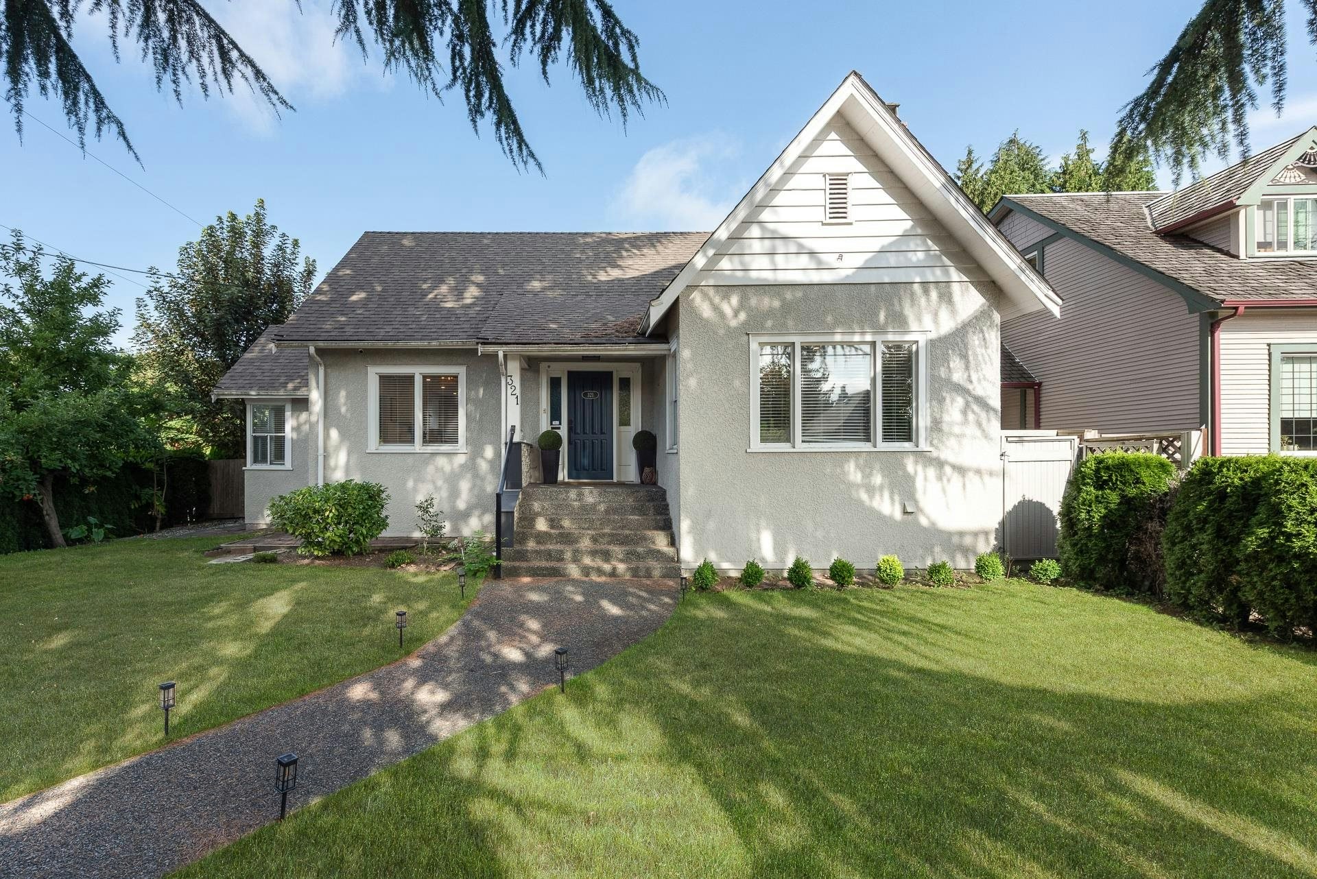 321 Sixth Avenue, New Westminster, BC, V3L 1T7