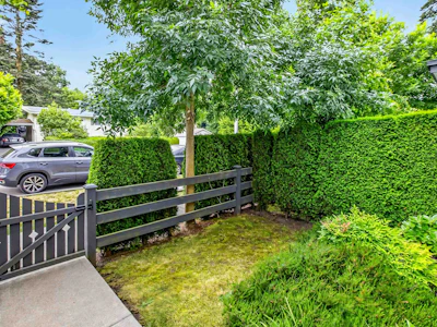 4-16357 15 Avenue - 4