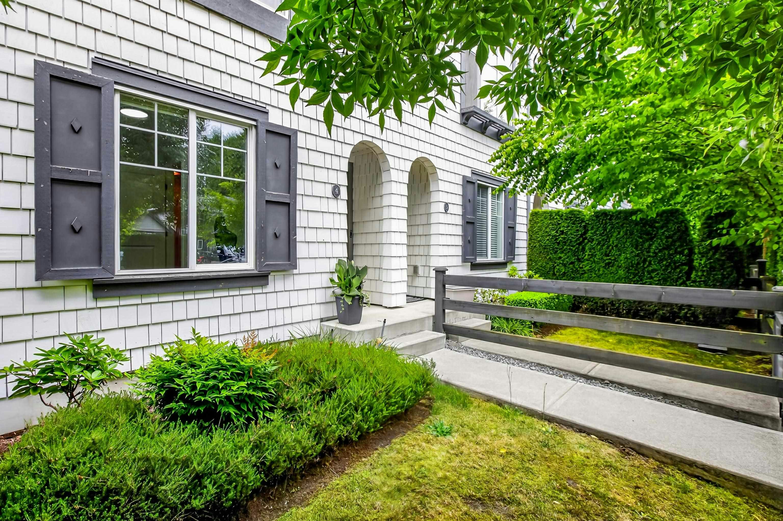 4-16357 15 Avenue - 2