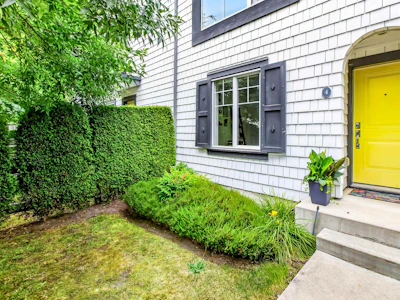4-16357 15 Avenue - 3