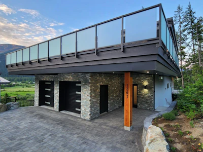 4-1307 Eagle Drive - 2