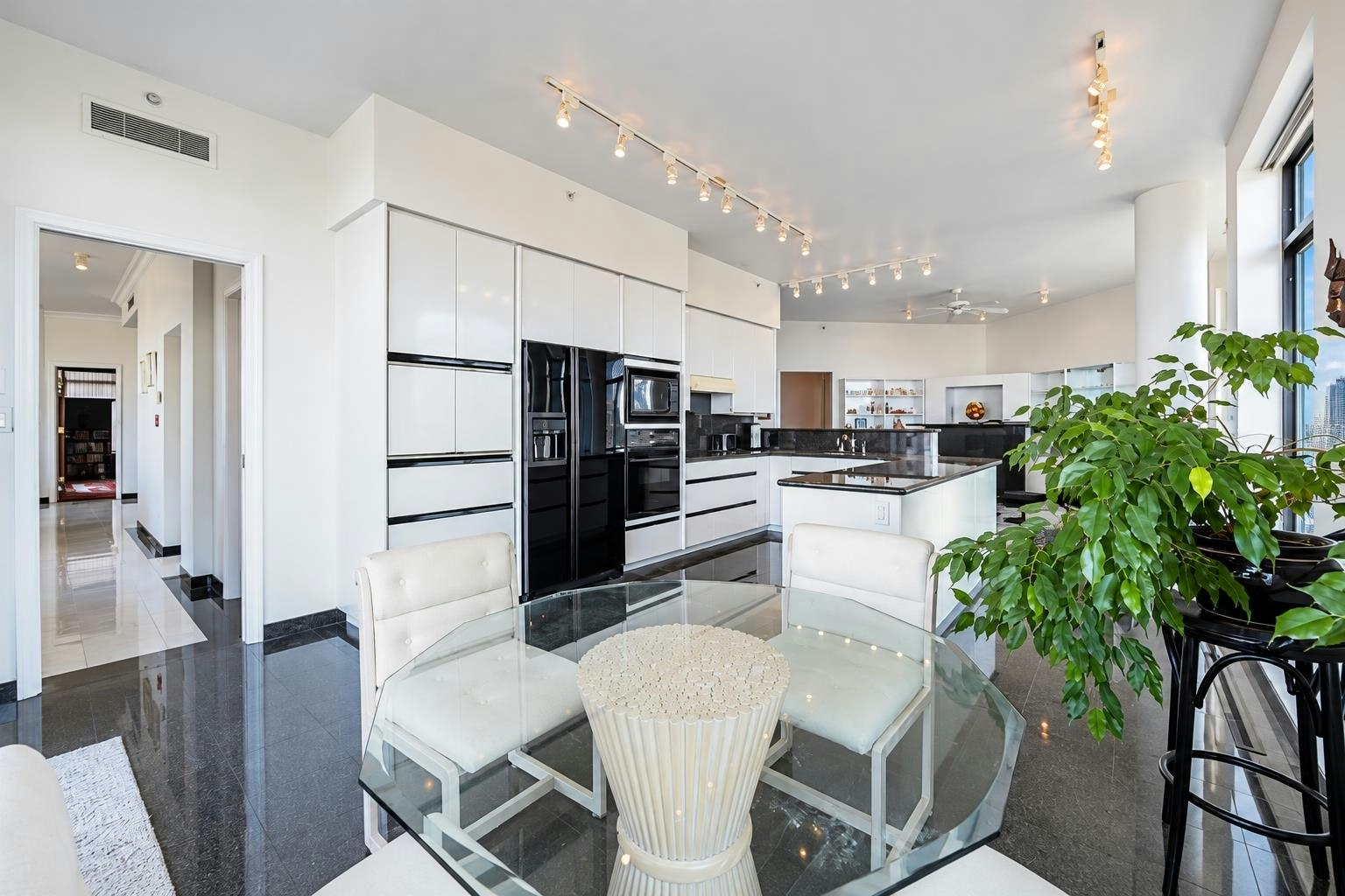 2301-4505 Hazel Street, Burnaby, BC, V5H 4T1 - 9