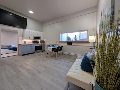 3-1307 Eagle Drive - 2