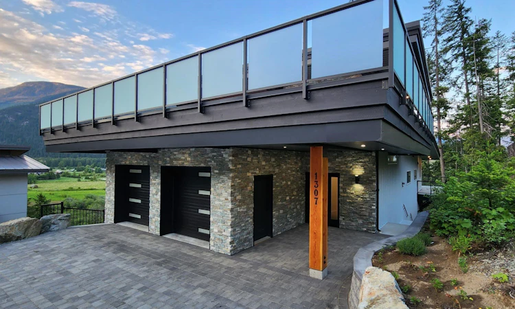 3-1307 Eagle Drive