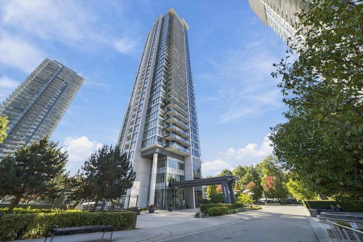 3708-4900 Lennox Lane, Burnaby, BC, V5H 0G9