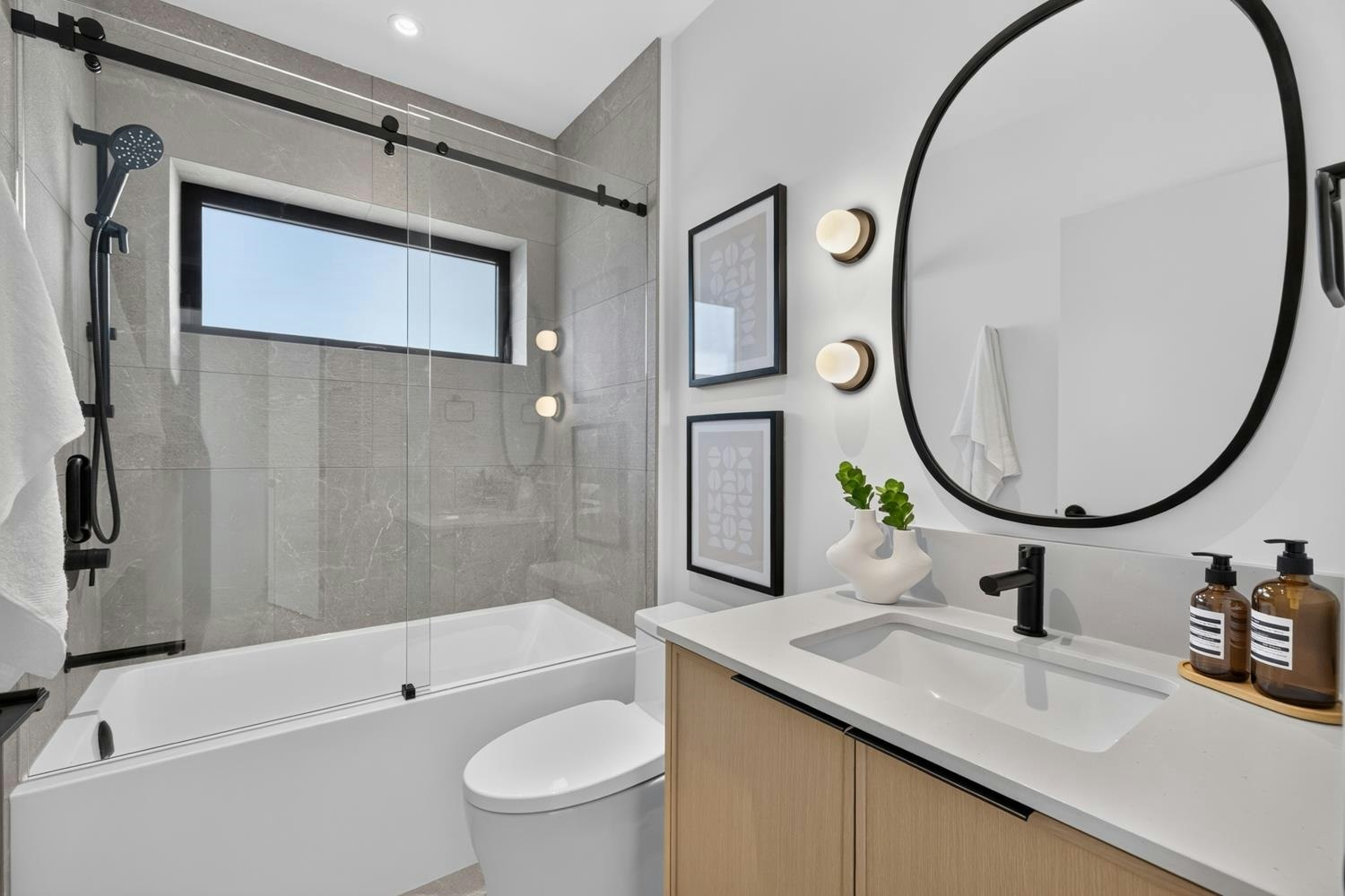 2-58 E 40th Avenue, Vancouver, BC, V5W 1L4 - 31