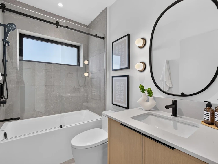 2-58 E 40th Avenue, Vancouver, BC, V5W 1L4 - 31