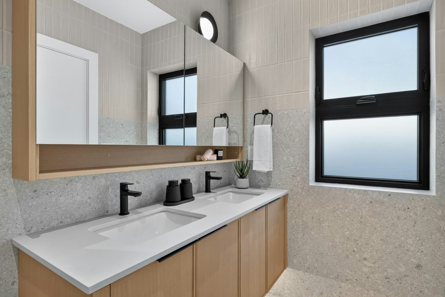 2-58 E 40th Avenue, Vancouver, BC, V5W 1L4 - 25