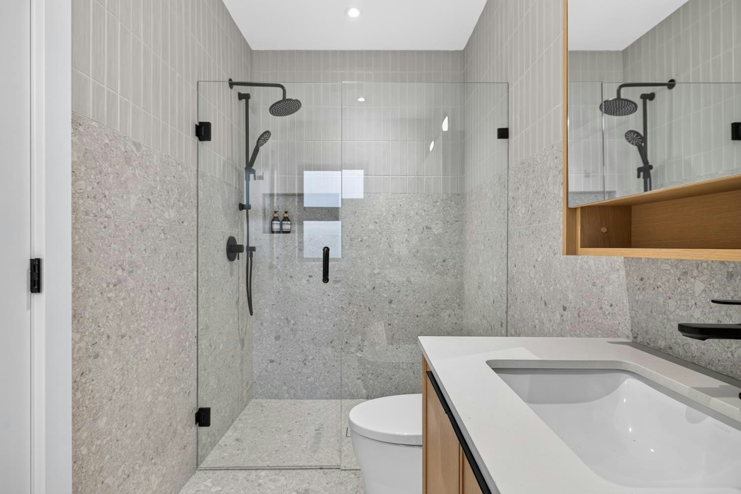 2-58 E 40th Avenue, Vancouver, BC, V5W 1L4 - 27